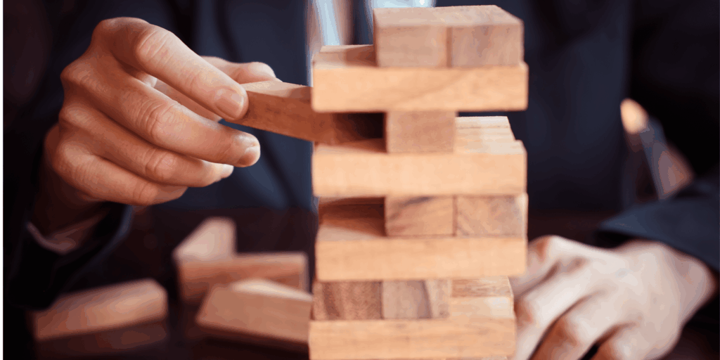 Méthode synectique utilisant des analogies inattendues pour stimuler l’innovation collective